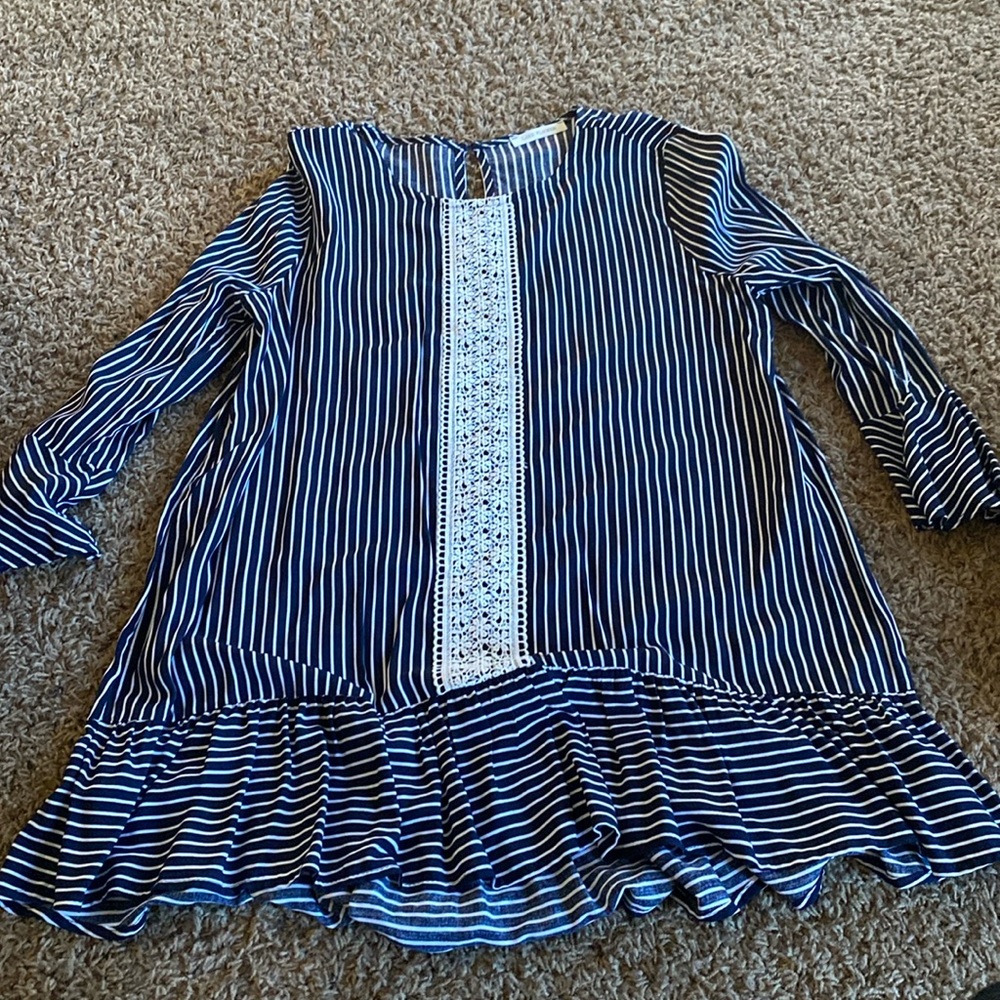 Navy and white top